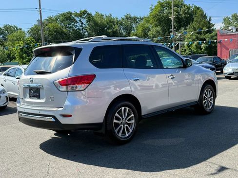 Used 2015 Nissan Pathfinder SV w/ Cargo Package AWD/4WD image 13