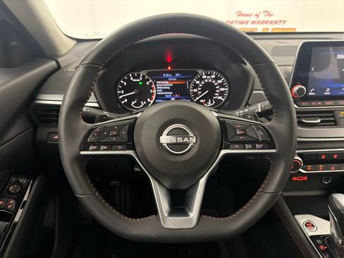 Certified 2023 Nissan Altima 2.5 SR FWD image 16