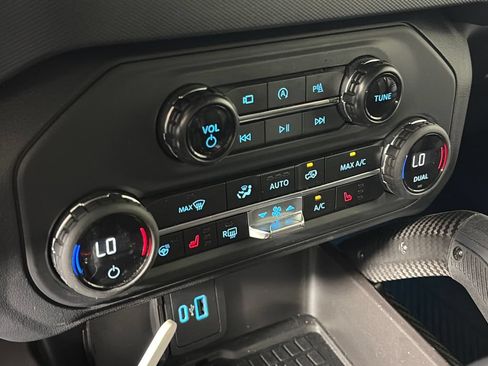 Used 2024 Ford Bronco Raptor AWD/4WD image 21