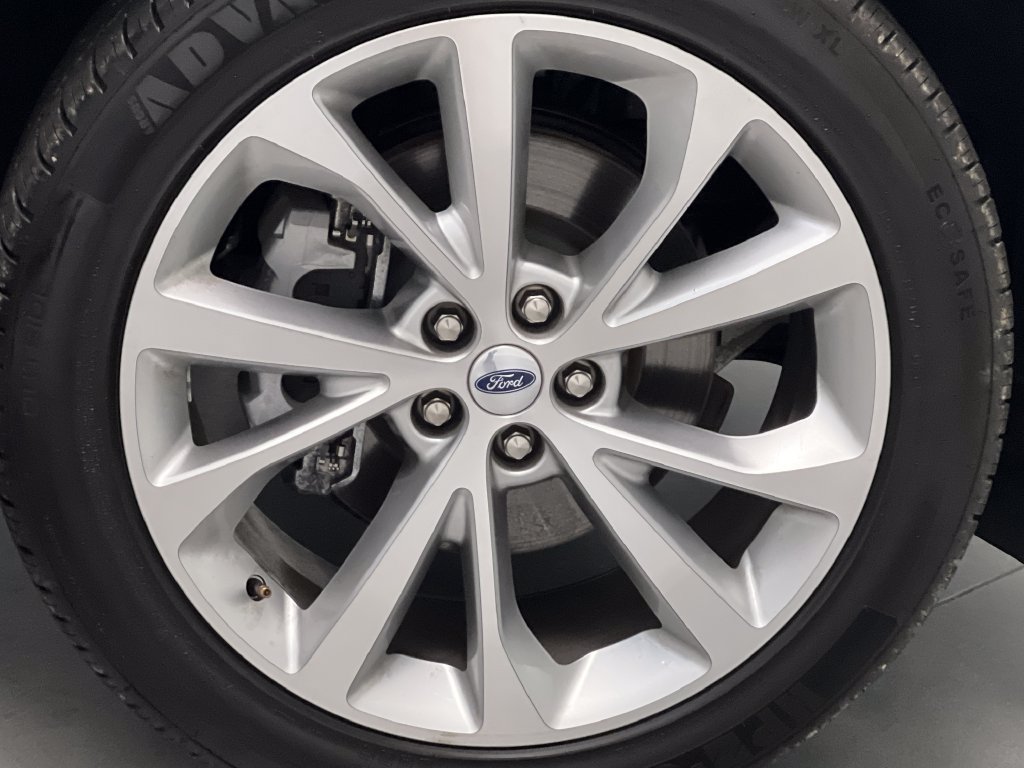 Used 2023 Ford Explorer Platinum w/ Technology Package AWD/4WD image 82