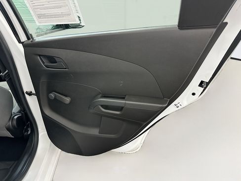 Used 2017 Chevrolet Sonic LT FWD image 30