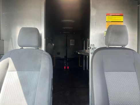 Used 2019 Ford Transit 250 148 High Roof Extended RWD image 12