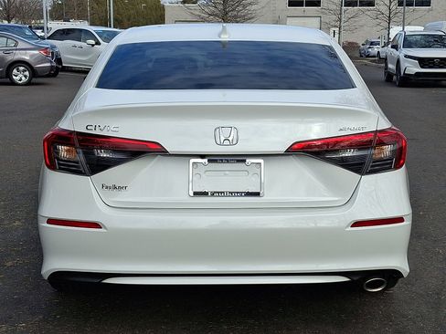Used 2024 Honda Civic Sport image 5