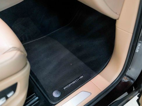 Used 2019 Porsche Cayenne image 55