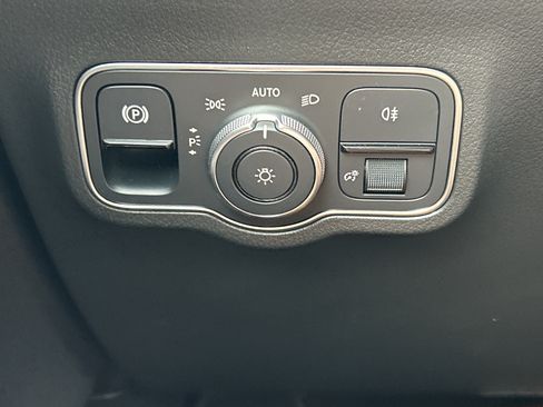 Certified 2023 Mercedes-Benz GLA 250 4MATIC image 22