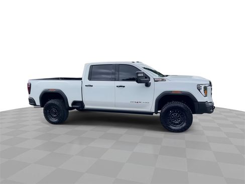 New 2025 GMC Sierra 2500 AT4X w/ AT4X AEV Edition image 9