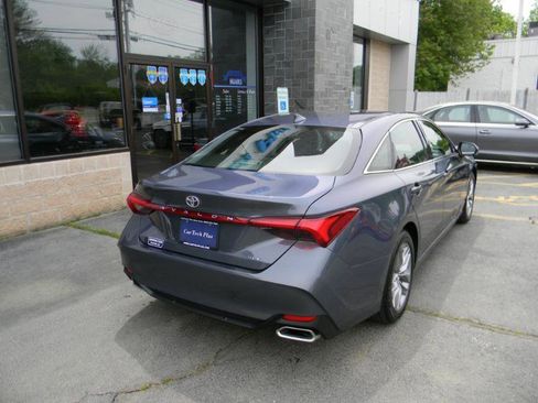 Used 2019 Toyota Avalon XLE w/ Moonroof Package FWD image 8