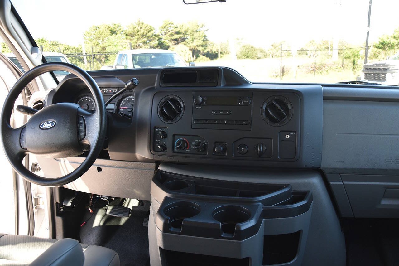 Used 2012 Ford E-350 and Econoline 350 XL w/ PWR Windows & Locks Group RWD image 13
