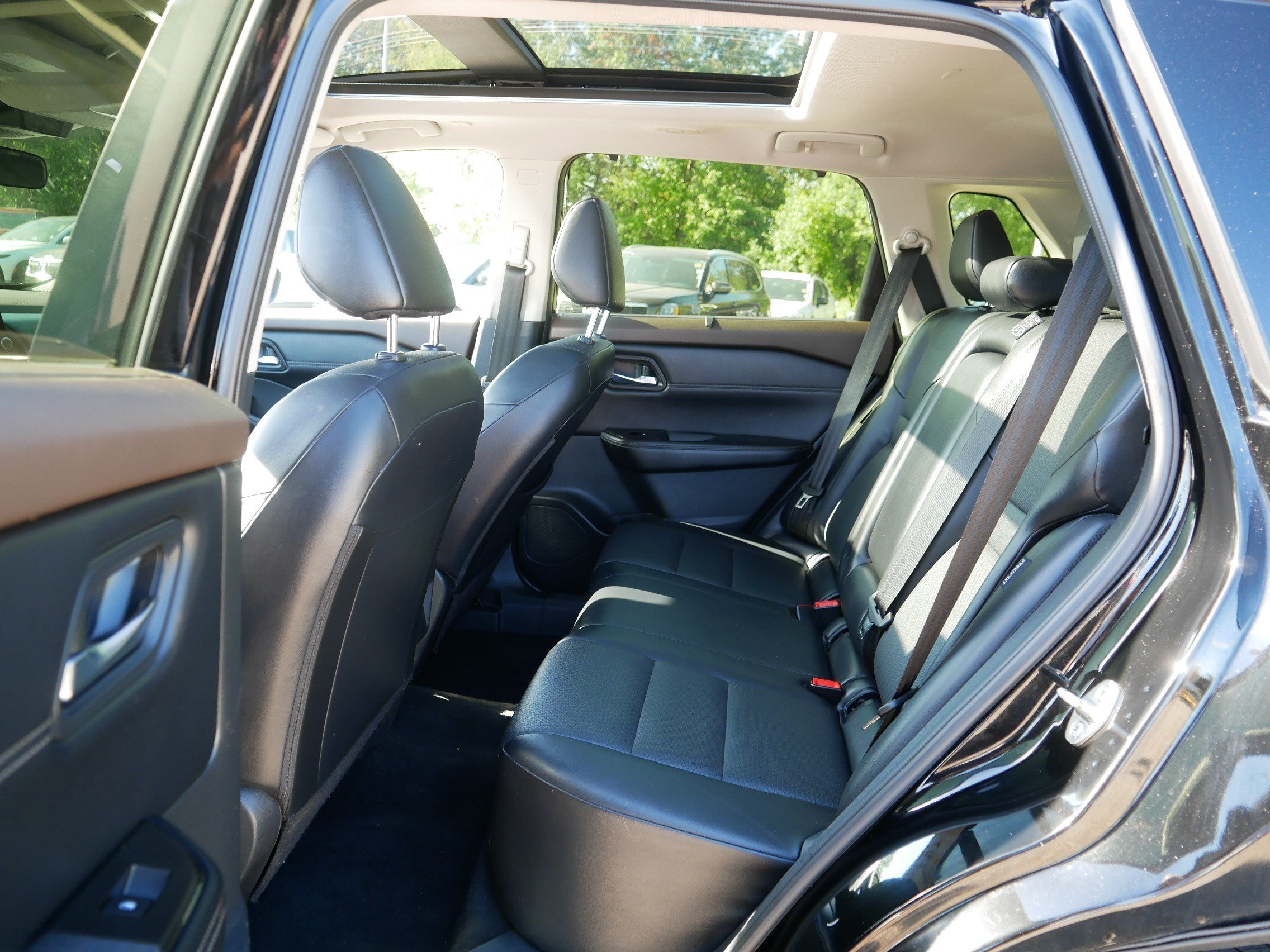 Certified 2023 Nissan Rogue SV w/ SV Premium B Package AWD/4WD image 35
