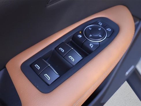 New 2025 Cadillac XT5 Premium Luxury image 11