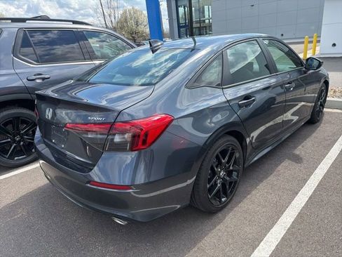 Used 2023 Honda Civic Sport image 3