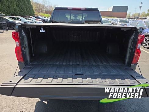 Used 2025 Chevrolet Silverado 1500 LT w/ Leather Package AWD/4WD image 17