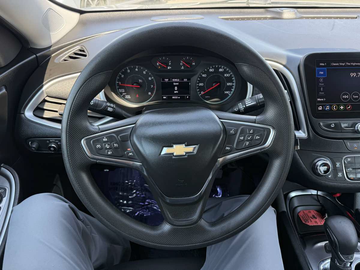 Used 2023 Chevrolet Malibu LT FWD image 7