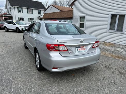 Used 2013 Toyota Corolla LE Special Edition image 8