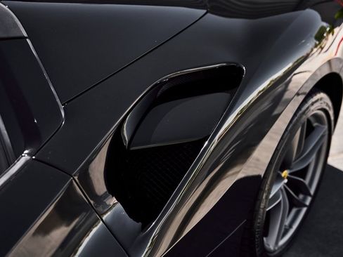 Used 2018 Ferrari 488 Spider RWD image 9