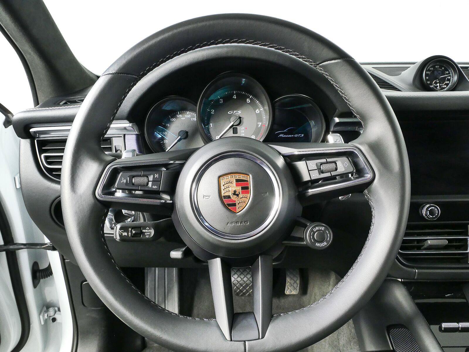 Certified 2023 Porsche Macan GTS AWD/4WD image 10