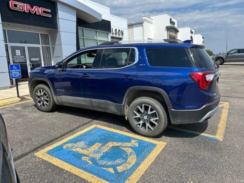 Used 2023 GMC Acadia SLT w/ Preferred Package AWD/4WD image 9