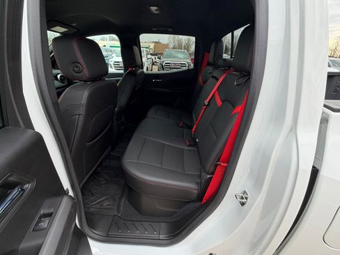 Used 2023 Chevrolet Colorado Z71 w/ Z71 Convenience Package 2 image 20