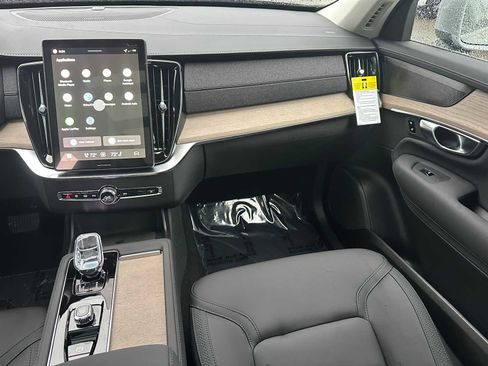 New 2026 Volvo XC90 B6 Plus image 19