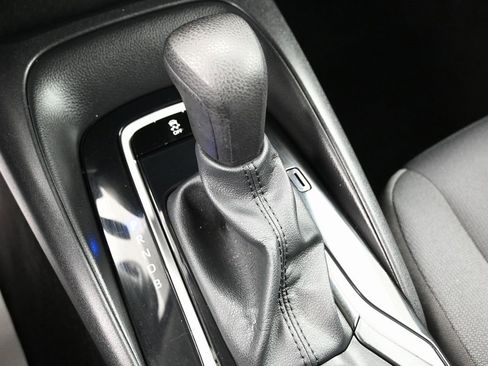 Used 2024 Toyota Corolla LE w/ LE Convenience Package image 26