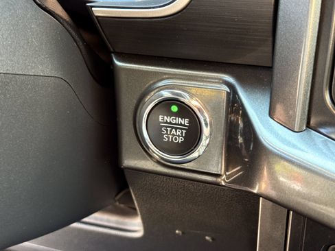 Used 2023 Ford F150 XLT AWD/4WD image 32