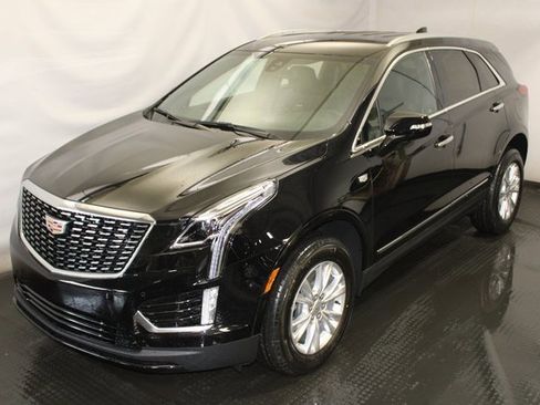 New 2025 Cadillac XT5 Luxury image 1