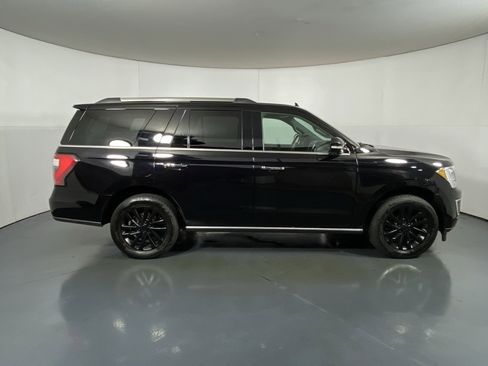 Used 2021 Ford Expedition Limited image 4