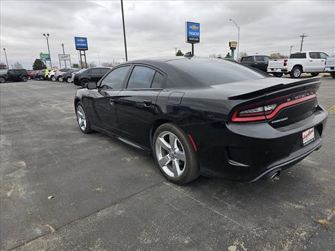 Used 2019 Dodge Charger GT image 5