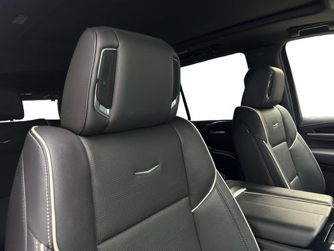 Used 2023 Cadillac Escalade Sport AWD/4WD image 50