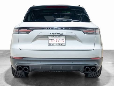 Used 2022 Porsche Cayenne S Platinum image 12