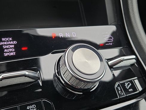 Used 2023 Jeep Grand Cherokee L Overland w/ Advanced Protech Group III image 16