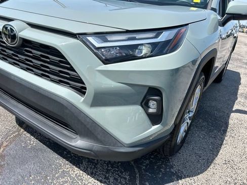 Used 2022 Toyota RAV4 XLE Premium FWD image 9