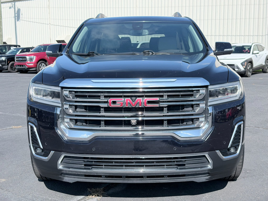 Used 2021 GMC Acadia SLT w/ Technology Package FWD image 3