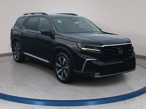 Used 2023 Honda Pilot Elite image 3