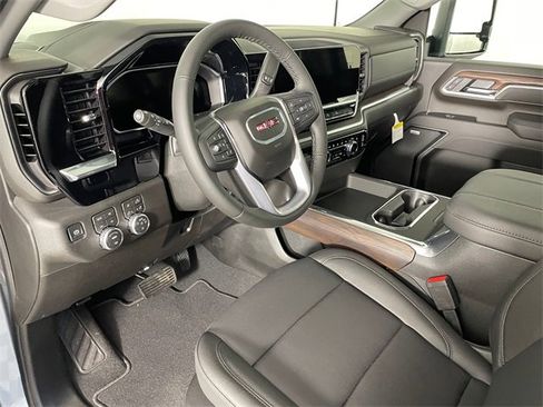 New 2026 GMC Sierra 3500 SLT w/ SLT Premium Package image 3