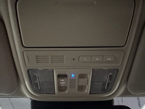 Used 2016 Honda CR-V Touring image 17