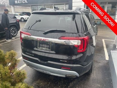 Used 2023 GMC Acadia SLE w/ Driver Convenience Package image 5
