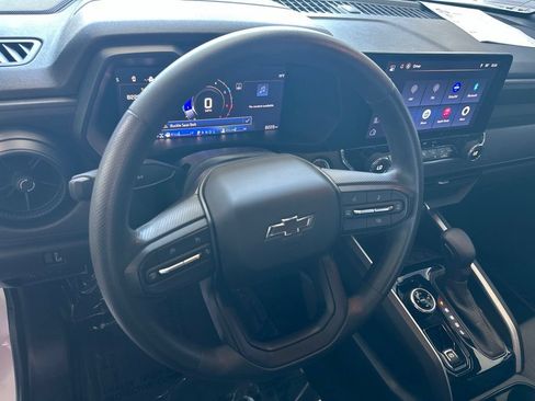 Used 2025 Chevrolet Colorado Trail Boss AWD/4WD image 20