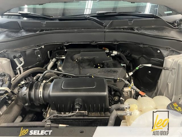 Used 2020 Ford Explorer XLT w/ Comfort Package AWD/4WD image 32