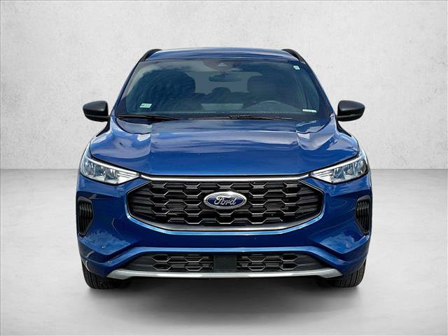 Used 2023 Ford Escape ST-Line w/ Tech Pack #1 AWD/4WD image 2