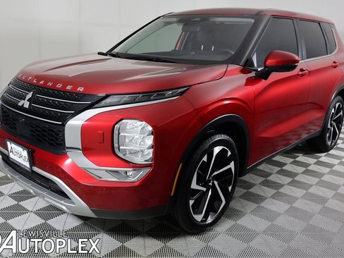 Used 2022 Mitsubishi Outlander SE image 11