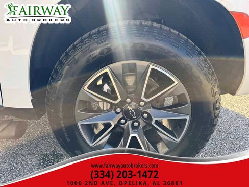 Used 2022 Chevrolet Tahoe Z71 w/ Luxury Package AWD/4WD image 38