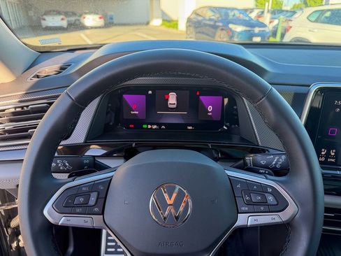 New 2026 Volkswagen Atlas Peak Edition AWD/4WD image 16
