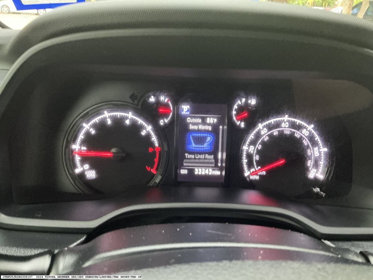 Used 2024 Toyota 4Runner SR5 Premium w/ Moonroof Package AWD/4WD image 12