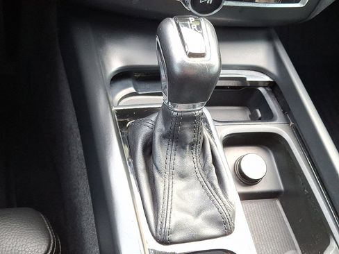 Used 2019 Volvo XC60 T5 Inscription w/ Protection Package Premier image 15