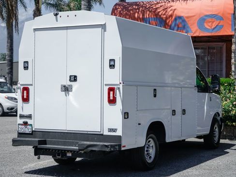 Used 2022 Chevrolet Express 3500 w/ Power Convenience Package RWD image 10