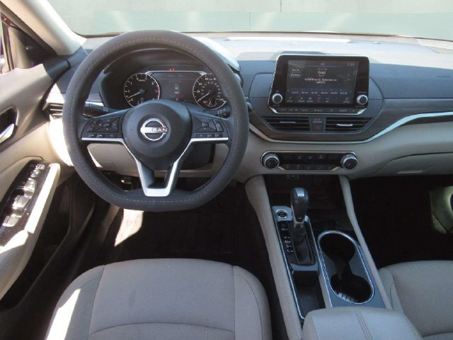 Used 2023 Nissan Altima 2.5 SV FWD image 15
