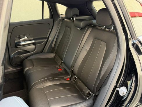 Used 2021 Mercedes-Benz GLA 250 4MATIC w/ Premium Package image 17