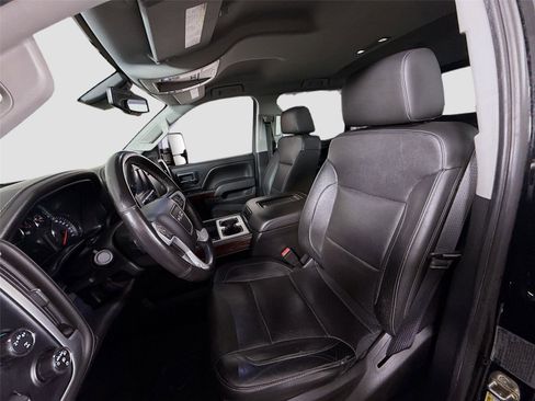 Used 2017 GMC Sierra 3500 SLT w/ Duramax Plus Package image 16