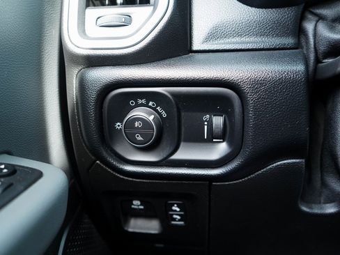 Used 2020 RAM 1500 Big Horn image 15